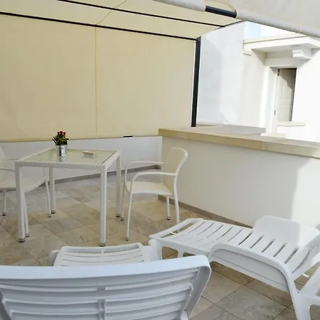 La Corte Di Maria Bed & Breakfast Salve