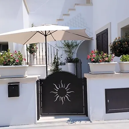 La Corte Di Maria Bed & Breakfast Salve